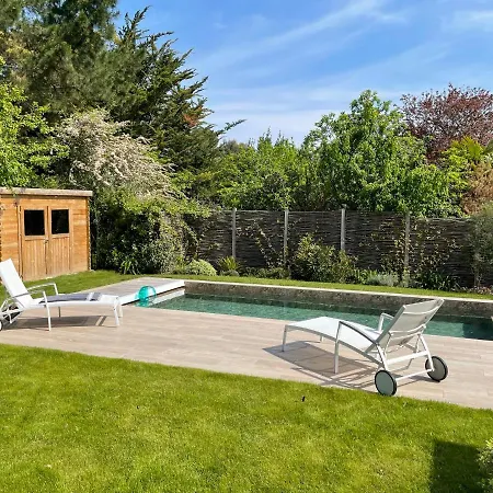 Maison Familiale-jardin & Piscine Chauffee-600m *